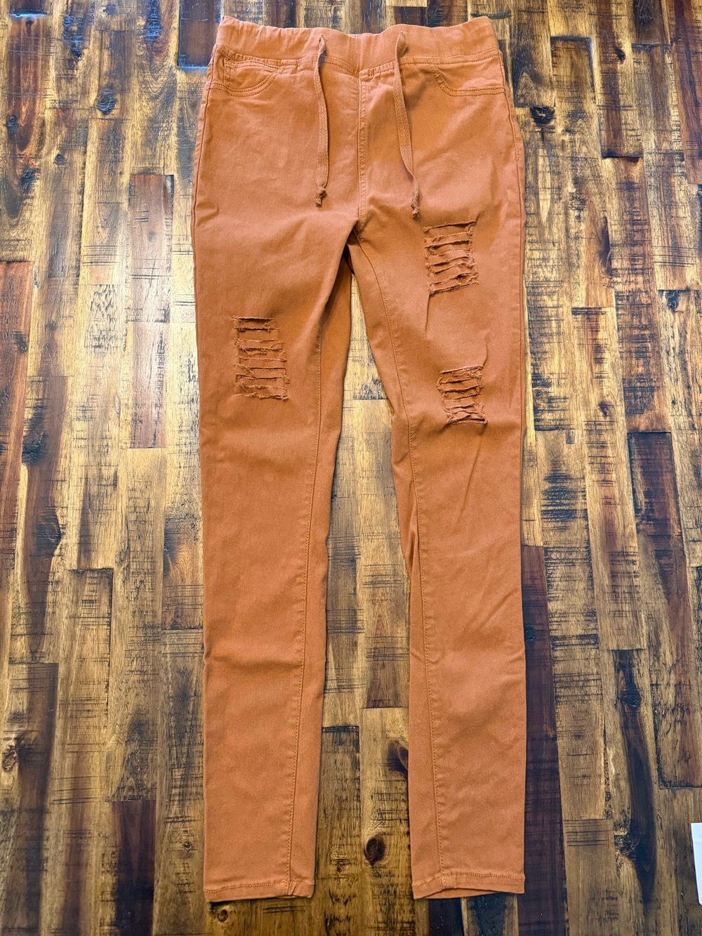 🍒Women's Distressed Jeggings drawstring waistband. stretchy. sz L 28 inch waist